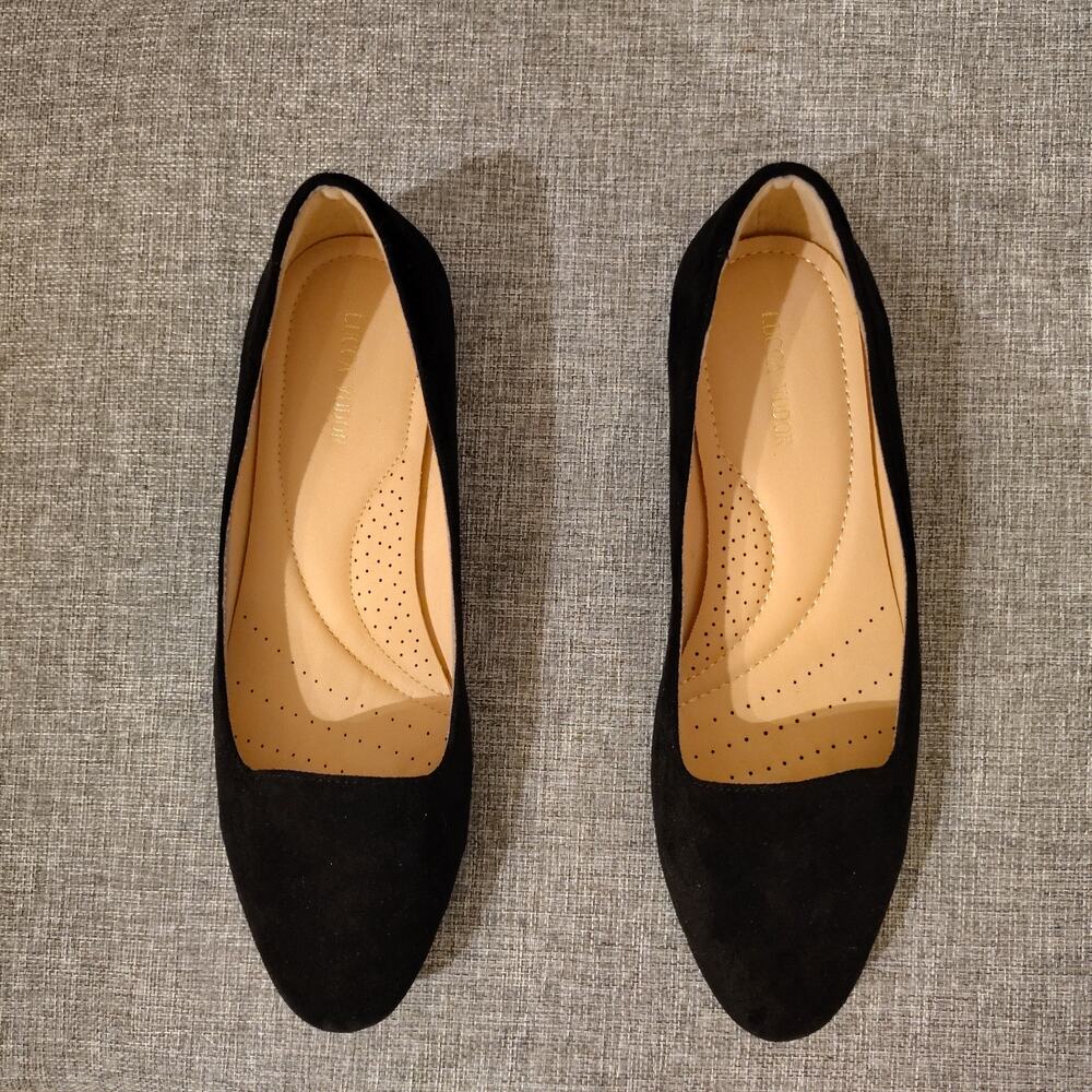 Lucca Vudor Black Suede Flats – Size 7.5 – Excellent Condition